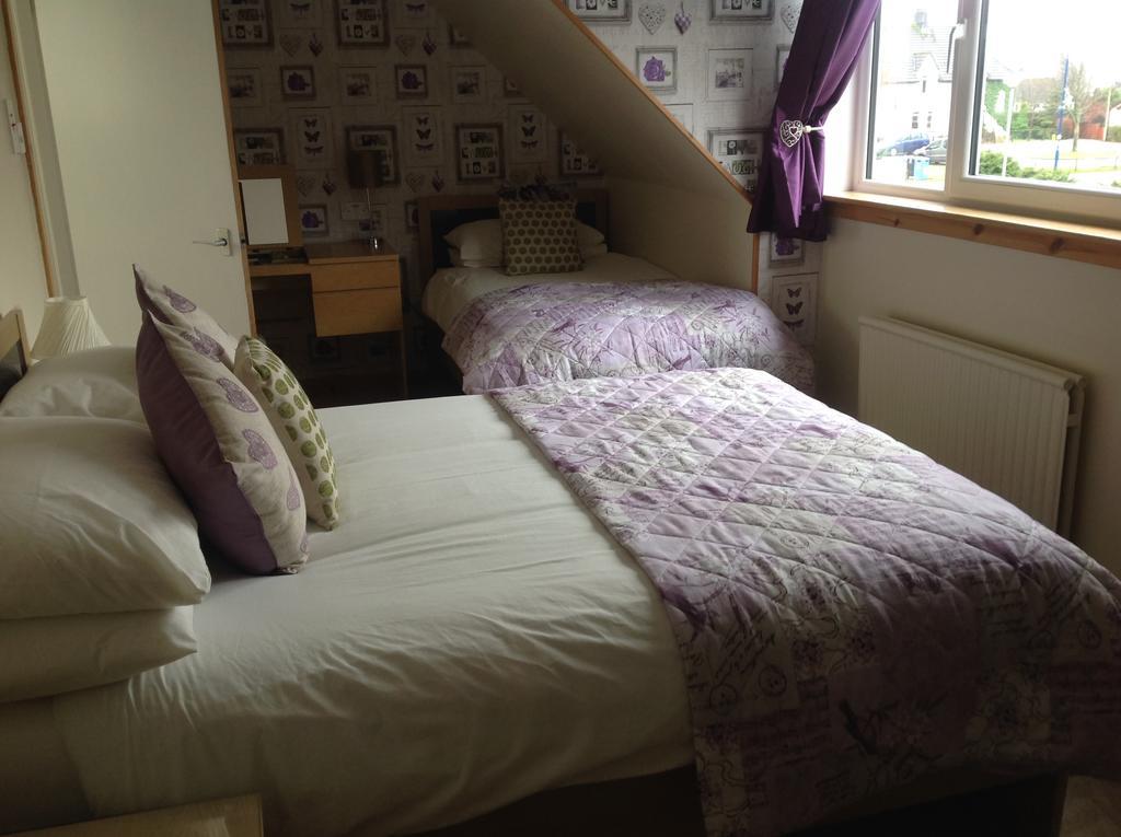 Dunroamin Bed And Breakfast Aviemore Exterior photo