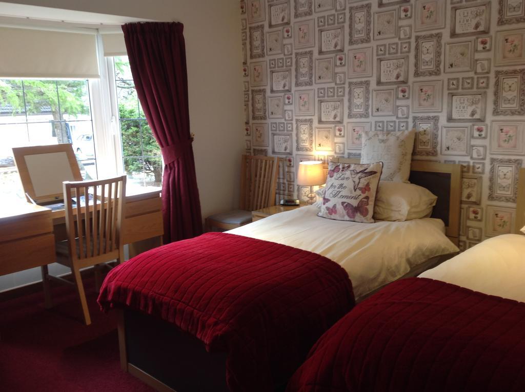 Dunroamin Bed And Breakfast Aviemore Exterior photo
